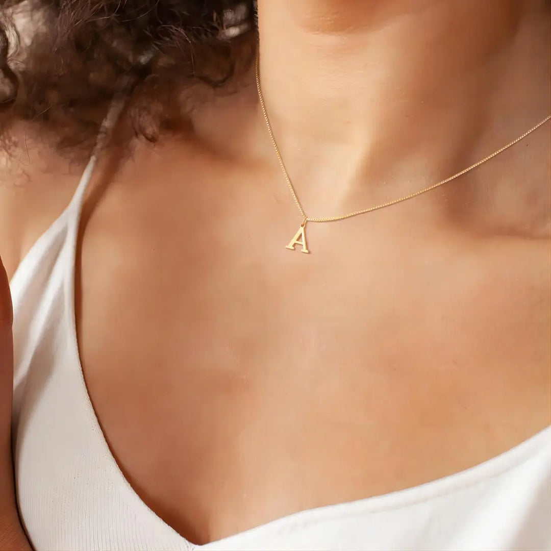 Clara | Initials Necklace in 18K Gold