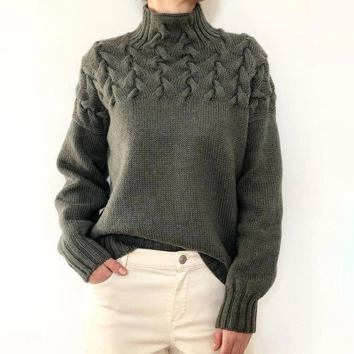 Karen – Warm Knitted Turtleneck