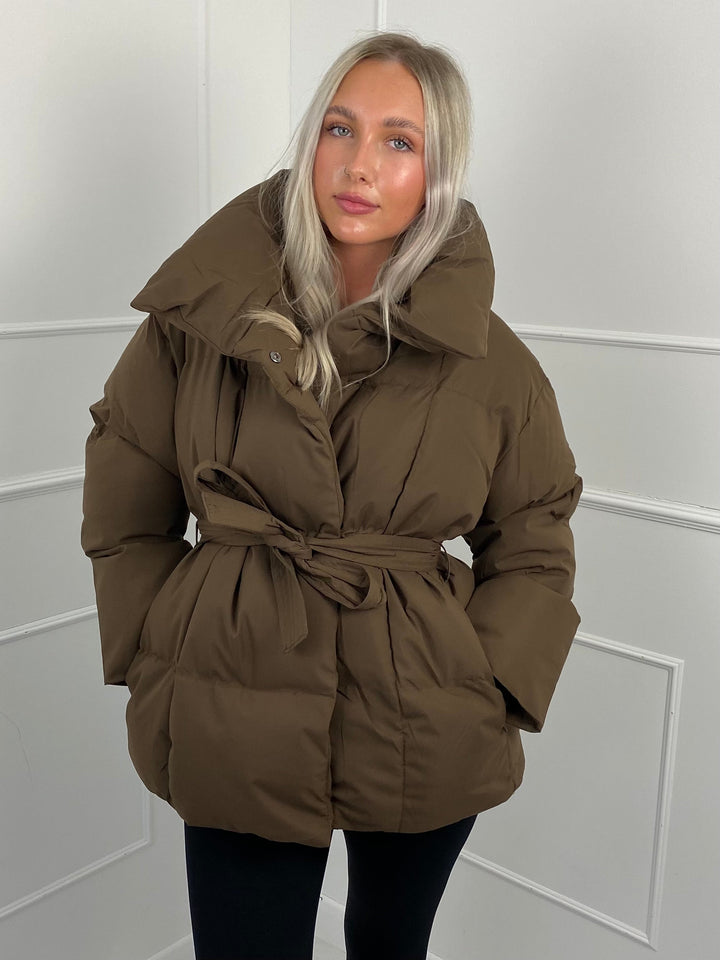CALISTA™ | Puffer Coat with Short Belt